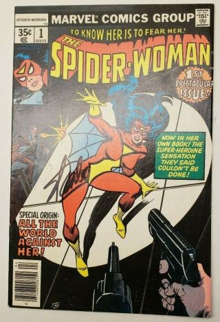 Signed Stan Lee Spider - Woman 1 1978 300 Origin 129 101 Man 361 135 Vf/nm
