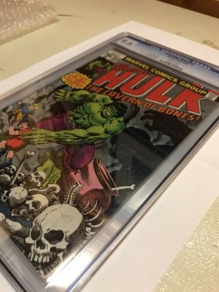 Marvel Comics Incredible Hulk 222 Cgc 9.  6 White Pages.  Starlin Art Chan Cover