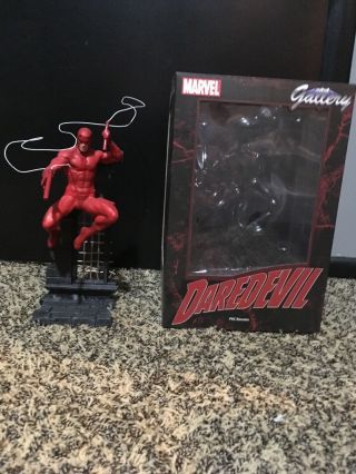 Daredevil Marvel Gallery Pvc Diorama Statue By Diamond Select Toys