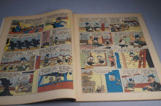 SEPTEMBER - NOVEMBER 1960 WALT DISNEY ' S UNCLE SCROOGE NO.  31 COMIC BOOK - DELL 3
