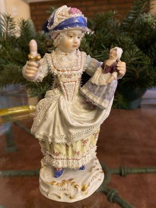 Important 19th Century Meissen Porcelian Figure Girl Holding Doll