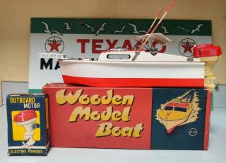Vintage Union Craft Toy Battery Operated Model Sportfish Outboard Boat