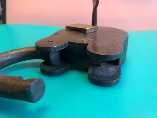 Huge Old Vtg Antique Collectible Cast Iron Padlock Lock With Key 3