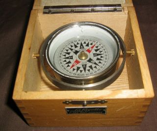 Vintage Lafayette Boat Compass,  Made In Japan,  Wooden Case,  Floating Needle,  F - 386
