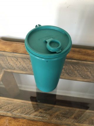 Vintage Tupperware Round Drink Juice Canisters 261 - 11 Turquoise - RARE Color 2