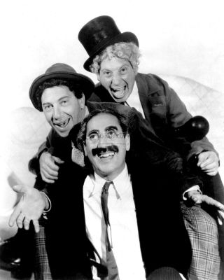 The Marx Brothers " A Day At The Races " Groucho Harpo Chico - 8x10 Photo (mw039)