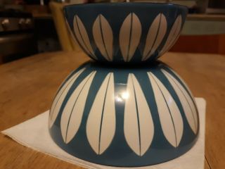 2 Vintage Catherine Holm White On Blue Lotus Bowl Enamelware 5 - 1/2 & 4 Inch