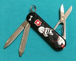 Victorinox Swiss Army Pocket Knife - Limited 2017 Classic Sd - Space Walk Design