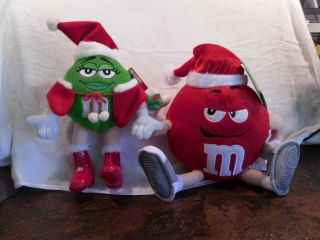 2 M&m Plush; Red Shakes And Sings Jingle Bell Rock;green Dressed In Boots & Cape