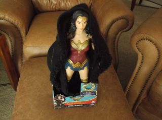 Jakks 19 " Wonder Woman Doll Action Figure W/lasso & Cloak Big Figs Dc Comics