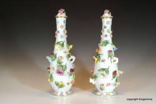 Lovely Antique Pair Meissen Porcelain Flower Encrusted Schneeballen Vase