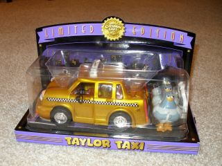 Chevron Cars Taylor Taxi - Limited Edition Gold - 2001 -