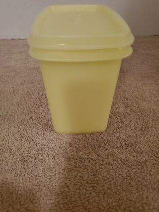Tupperware 1243 - 8 Lid With Stackable Yellow Container 1244 Vintage 2
