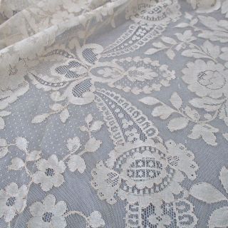 Vintage French Alencon Lace Oval Tablecloth Needlelace Flowers,  Swags 128 " X68 "