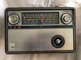 Vintage Ge General Electric World Monitor 17 Transistor Radio Fm