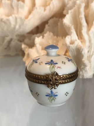 Vintage Peint Main Limoges Porcelain Mini Trinket Box