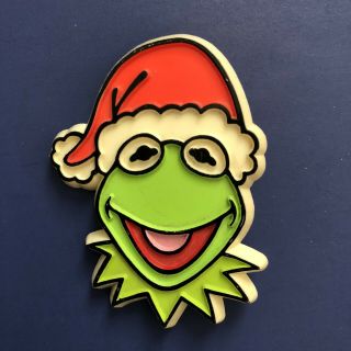Vintage Kermit The Frog Christmas Santa Hat Pin 1979 Jim Henson Muppets