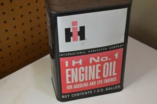 L5320 - Vintage Metal International Harvester Engine Oil No.  1 Gallon Can 3