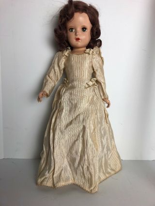 Vintage Madame Alexander Margaret Doll 17.  5”