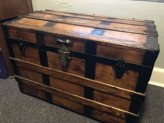 Vintage Wooden Steamer Trunk; Coffee Table,  Storage,  Antique Luggage