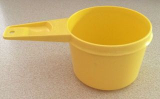 Vintage Tupperware Yellow Replacement 3/4 - Cup Measuring Cup