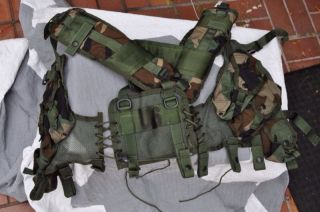 Us Army Tactical Load Bearing Vest Enhanced Woodland Camo