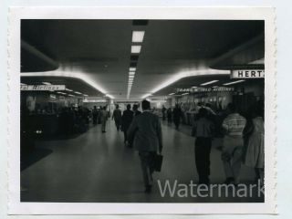 1960s B/w Polaroid Photo Twa Pittsburgh Pa Airport Interior