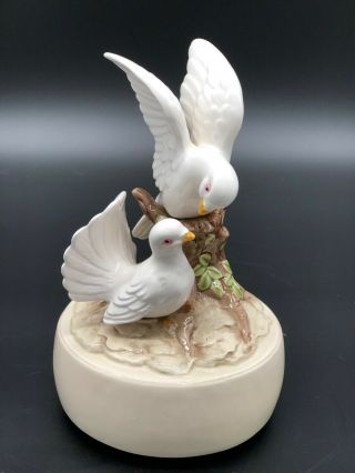 Vintage Otagiri Porcelain Doves " Dreamer " Musical Figurine 1979 Japan