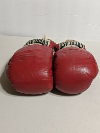 Vtg EVERLAST 2110 Youth or Small Adult Boxing Gloves Red Made in USA 3