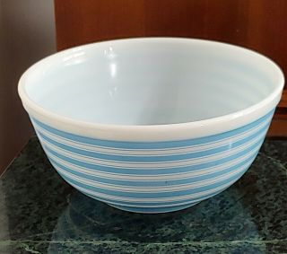 Vintage Pyrex 403 2.  5 Qt Rainbow Blue Striped Mixing Nesting Bowl