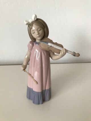 Nao By Lladro Collectible Porcelain Figurine: Girl With Violin - 7 - 1/2 " Tall