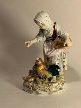 19th CENTURY MEISSEN PORCELAIN FIGURE - Feeding the Chickens 2