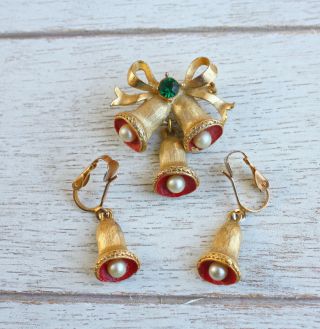 Vtg X - Mas Bells Brooch/pin And Clip - On Earrings Set,  Goldtone And Faux Pearls