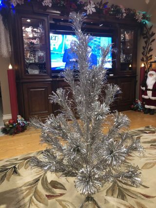 Vintage Evergleam 4 ' Stainless Aluminum 31 Branch Christmas Tree with Tripod 2