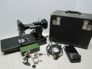 Singer Model 221 Featherweight Vintage Sewing Machine,  Case,  Pedal,  Accessories