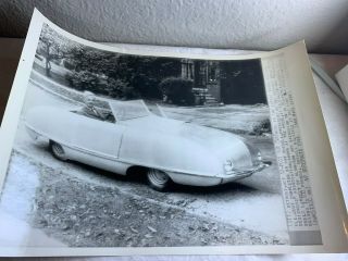 1944 Ap Wire Photo Gadabout Car With President Ray Russell Driving Nh 6