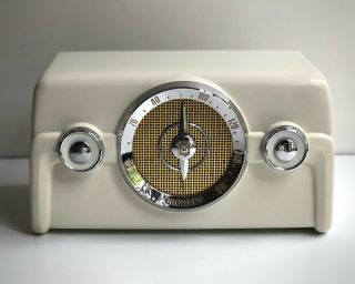 Crosley Model 10 - 135 " Single Dial " Vintage Radio In White,  W Gold Grill - 1950 