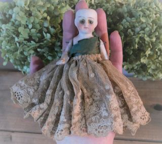 Antique French Market All Bisque Mignonette Doll 523 Blue Booties Closed Mouth