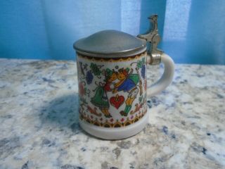 Vintage Rein Zinn BME Mini Beer Stein Shot Glass with Lid (Couple in Love) 2
