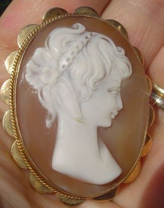 Large Vintage 9ct Gold Cameo Brooch With Safety Chain.  11.  52 Grams 5x4cms Zj
