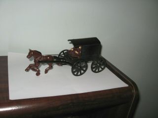 Vtg Cast Iron Metal Amish Horse Drawn Buggy With Driver,  & Family / As Found
