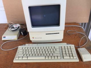 Macintosh Apple Classic Computer Keyboard Ii Mouse Vintage Boots M1420 1991