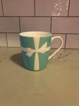 Tiffany & Co.  Blue White Ribbon Bow Porcelain Coffee Mug Tea Cup Gift Present