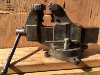 Columbian No.  203 1/2 M2 Bench Vise,  Swivel Base,  3 1/2” Jaws,  With Pipe Jaws