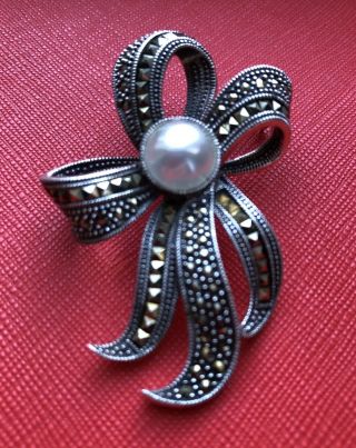 Stunning Vintage Judith Jack Sterling Marcasite Faux Pearl Ribbon Bow Brooch Pin
