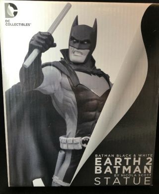 Dc Comics 1st Edition Black & White Earth 2 Batman Statue By Nicola Scott
