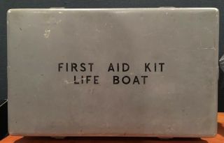 Vintage Gray WWII Life Boat First Aid Kit U.  S.  Coast Guard or U.  S.  Navy Empty 2