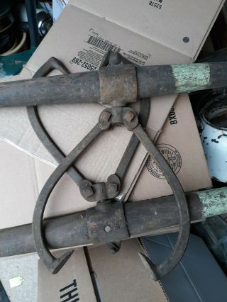 Antique LEACH Co Two Man Log Carrier OSHKOSH Wis 47 Inch ice / log tongs 2
