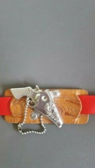 VINTAGE BOY ' S BELT MINI PLAY HOLSTER AND GUN FOR 1 