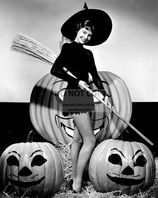 Actress Cyd Charisse Pin - Up - 8x10 Halloween Themed Publicity Photo (zy - 361)